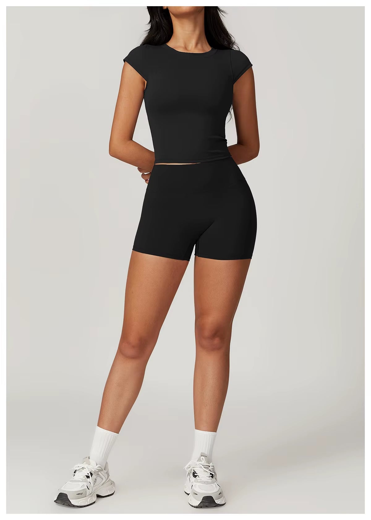Classic 2-Piece Yoga Set – Breathable Gym Wear